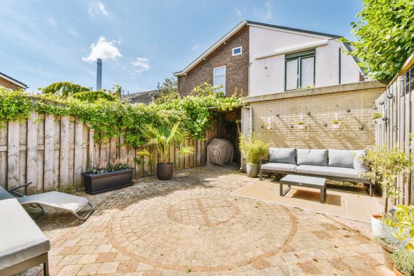 Courtyard Patio Service in Janesville